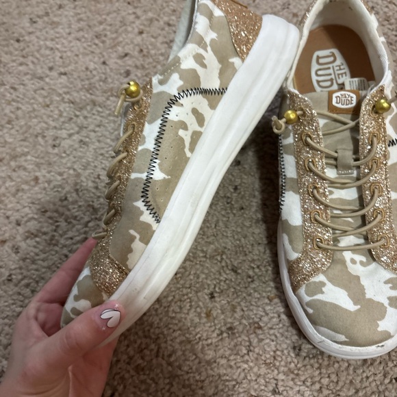 Hey Dude Beige and Gold Camo Shoes - Picture 2 of 4